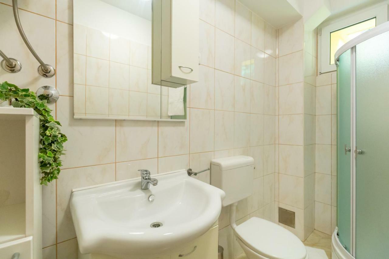 Apartments Vesna 察夫塔特 外观 照片