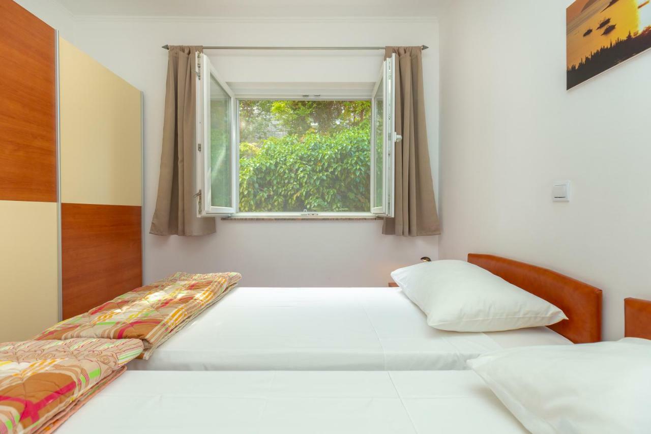 Apartments Vesna 察夫塔特 外观 照片
