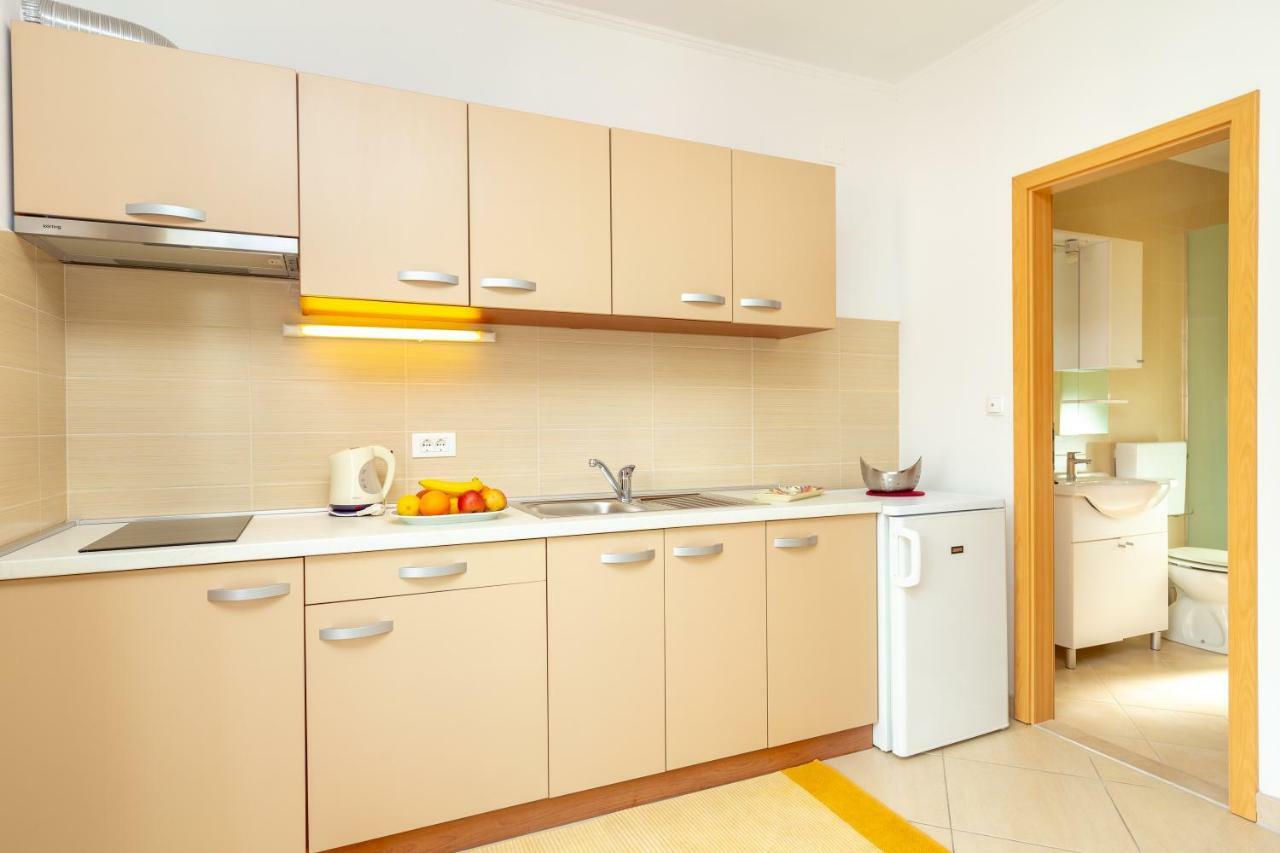 Apartments Vesna 察夫塔特 外观 照片