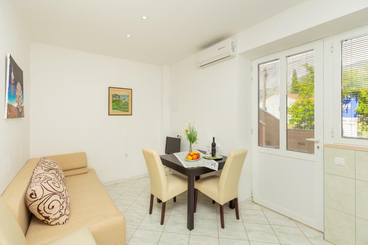 Apartments Vesna 察夫塔特 外观 照片