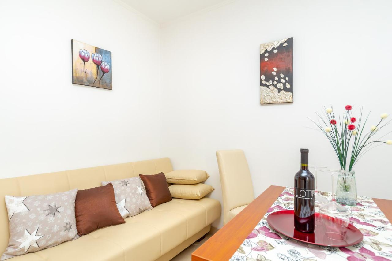Apartments Vesna 察夫塔特 外观 照片
